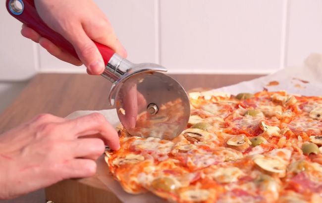 Лінива піца на лаваші: бомбезна смакота всього за 10 хвилин