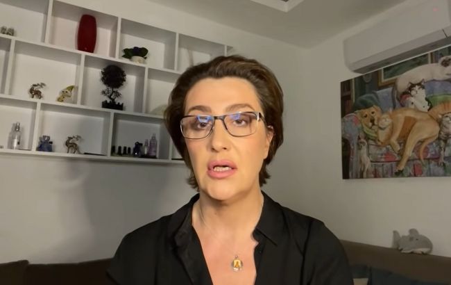 Сніжана Єгорова "стоячи на колінах перед українським народом" просить вибачення за підтримку Путіна