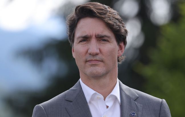 Трюдо критикует Facebook из-за блокировки новостей на фоне масштабных лесных пожаров