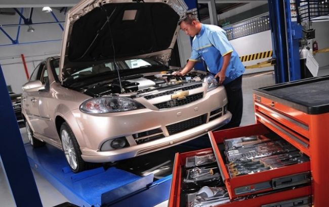 Официальный дилер или независимый сервис: где обслуживать авто?