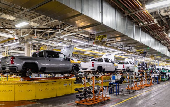 Трамп отложил введение повышенных пошлин на авто из Канады и Мексики