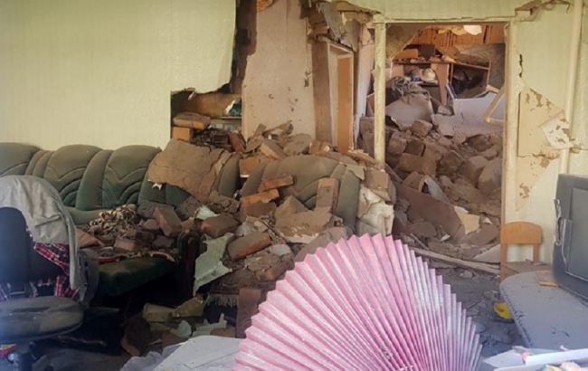 В Марьинке при обстреле жилого дома пострадали четверо людей