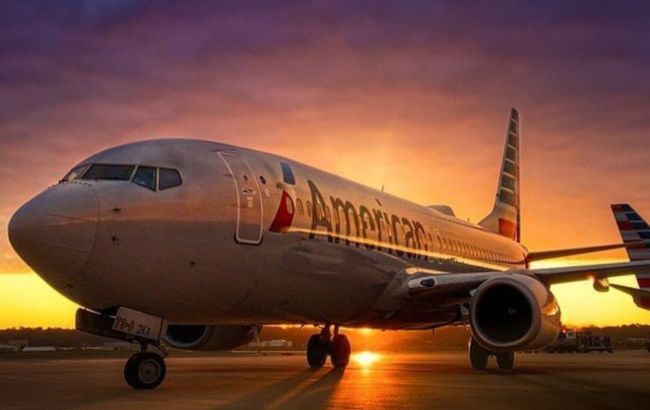 В США отменили рейс на Багамы из-за отказа подростков надеть маску