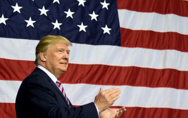 Трамп попросить у Конгресу майже трильйон доларів для порятунку економіки США