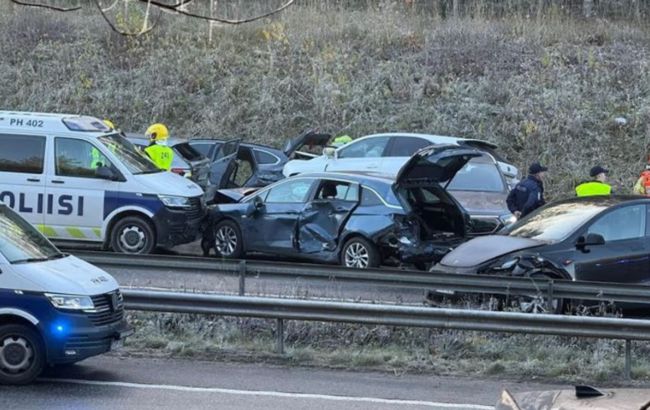 Найбільші ланцюгові аварії в історії: в Фінляндії зіткнулись 70 авто