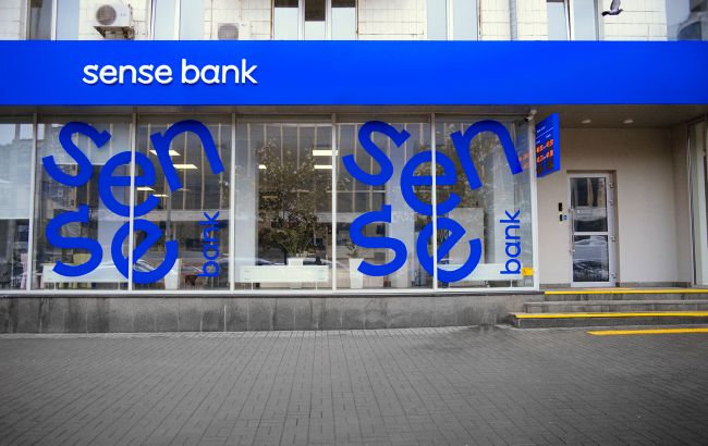 Sense Bank та Mastercard запустили першу інклюзивну картку RED 2.0: у чому особливість