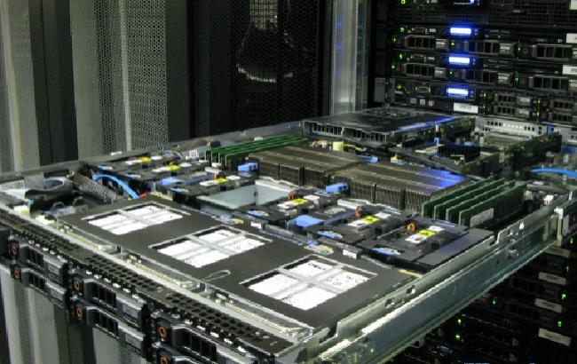 Мировой рынок серверов в III квартале вырос на 9,2%, по деньгам - на 7,5%
