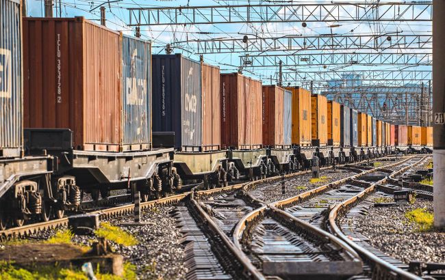 Что стоит за попыткой поднять тарифы "Укрзализныци"