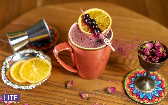 С перчинкой и розой: топ-3 лучших рецепта глинтвейна от барменов Киева