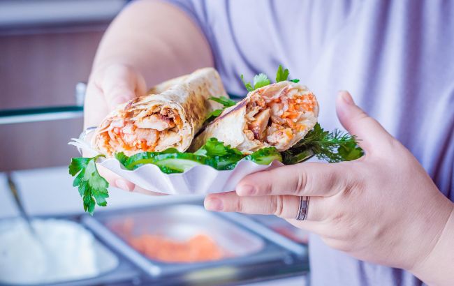 Как не отравиться шаурмой в жару: в Киеве уже есть первые жертвы