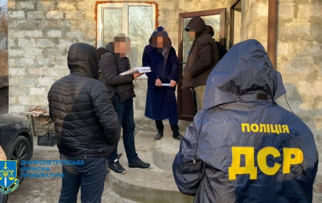 У Дніпропетровській області банда через "кол-центри" виманювала гроші в іноземців