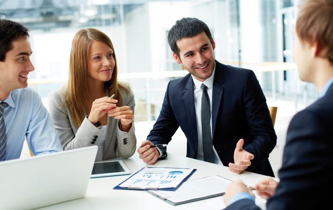 Киевская власть призвала местные общины поддержать развитие малого бизнеса