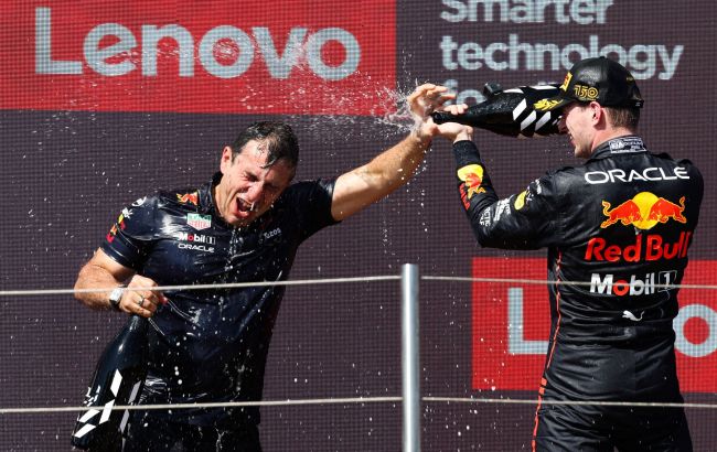 "Мерседес" придумал хитрый план для переманивания Ферстаппена