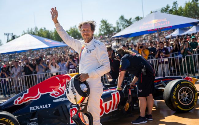 Чотириразовий чемпіон Формули-1 натякнув на повернення в чемпіонат