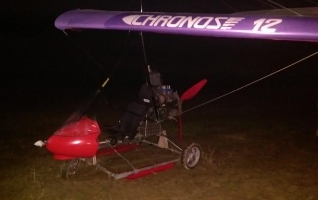 Пограничники задержали контрабандистов сигарет и дельтаплан в Закарпатской области