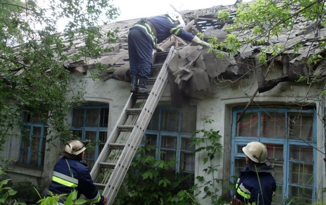 В ГСЧС показали последствия вчерашнего артобстрела Торецка