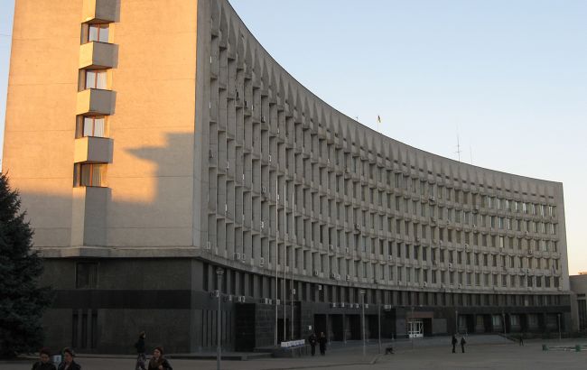 Обшуки у міськраді Сум. Поліція розкрила деталі справи