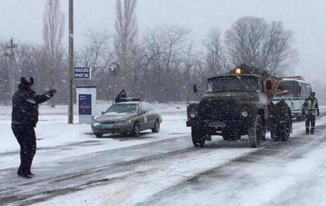 В Николаевской области частично возобновилось движение автотранспорта