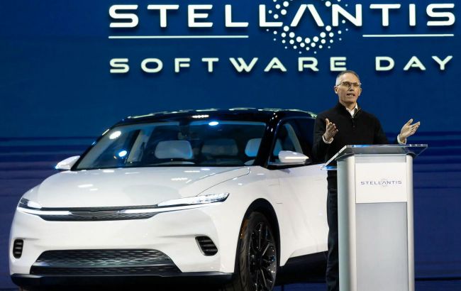 Принуждение к электрификации: глава Stellantis против резкого перехода на электромобили