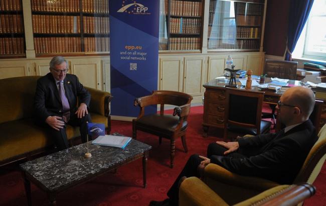 Яценюк обсудил с главой Еврокомиссии финпомощь Украине