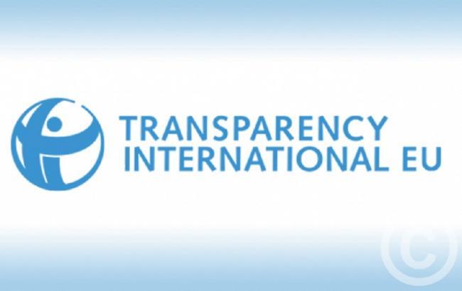 Transparency International вимагає розслідувати напад на радницю мера Херсона