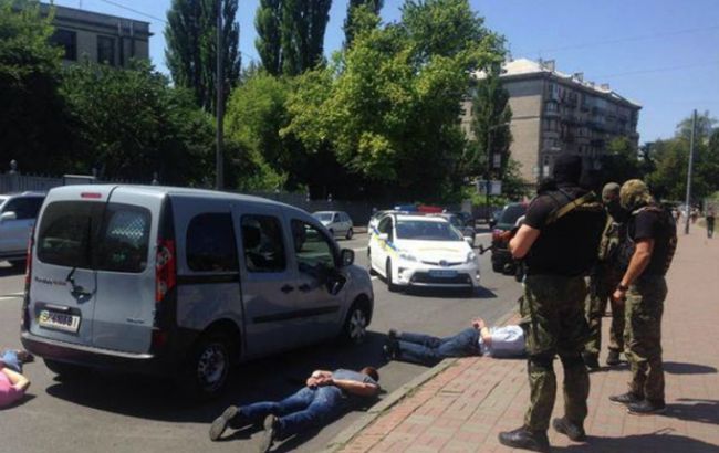 Задержанные в ходе стрельбы в Киеве подозреваются в хищении средств "Прайм-Банка", - МВД