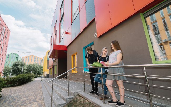 Житло для студентів: скільки коштують гуртожитки у Дніпрі