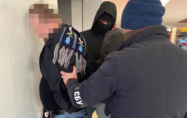 В Киеве задержали мошенников, которые за 1,5 млн евро обещали мандат нардепа