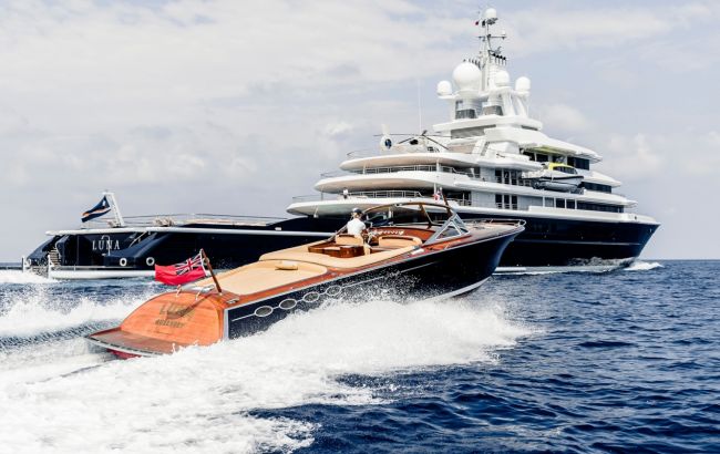 В Гамбурге арестовали яхту Luna российского олигарха Ахмедова за 400 млн евро