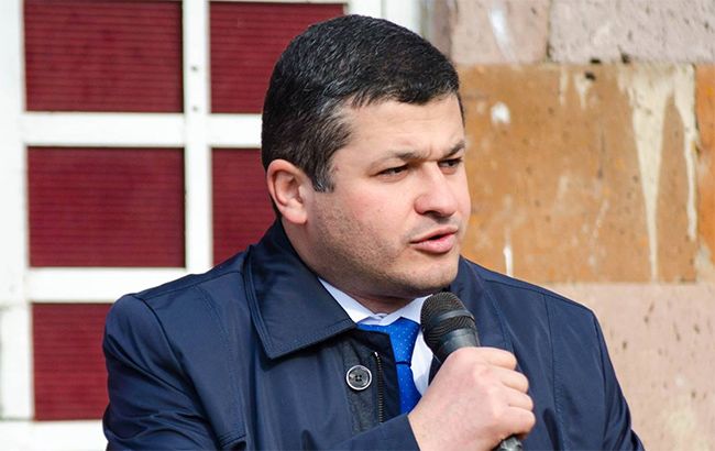 Протести у Вірменії: перший депутат правлячої коаліції перейшов на бік опозиції