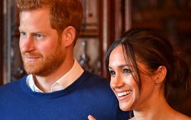 Еще до замужества: в сеть "слили" фото Меган Маркл с подругами в элитном ночном клубе Канады