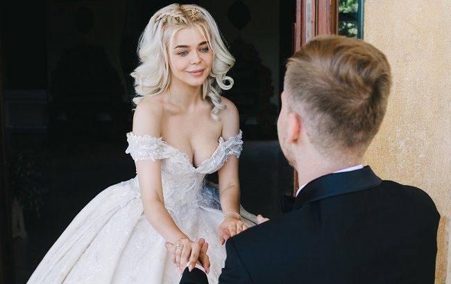 Непобедимая пара: Алина Гросу показала уникальные кадры со свадьбы (видео)