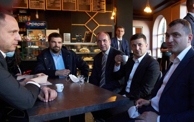 Суд оштрафовал Ермака и Ляшко за посещение кафе в Хмельницком