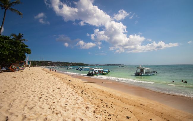 Запрет въезда "бюджетным" туристам. В курортной стране отреагировали на критику после скандального заявления