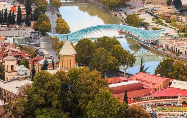 Грузия открыла сухопутные границы для туристов