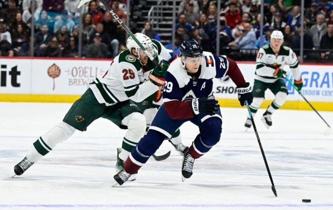 Голеадор "Колорадо" с хет-триком стал главной звездой вечера НХЛ: видео