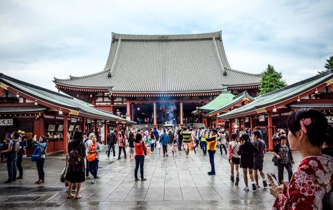 Ажіотаж та рекорди бронювань. Китай уперше за три роки виходить із тотального карантину