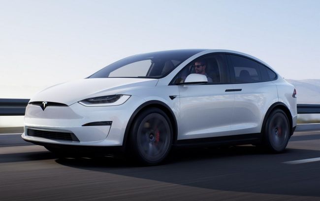 На 30% потужніше: спливли секретні документи Tesla про новий кросовер Model X 2022 року