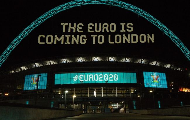 На стадионе "Уэмбли" установят камеры для борьбы с дискриминацией