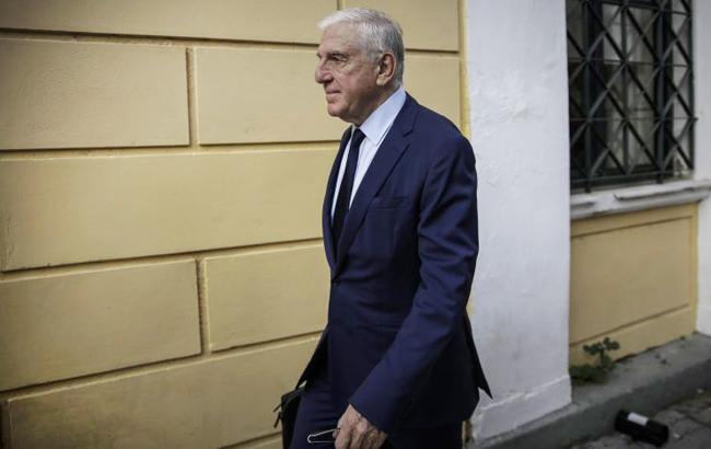 Экс-министра обороны Греции арестовали за коррупцию