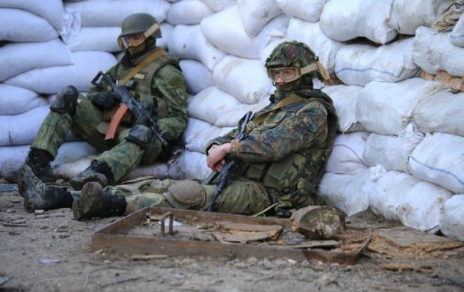 За сутки боевики 74 раза обстреляли силы АТО, - штаб