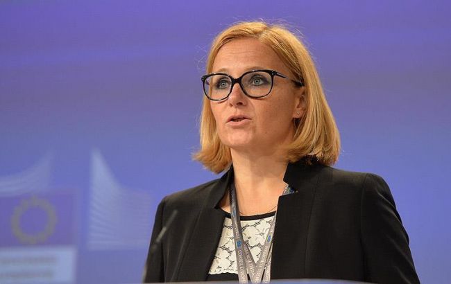 ЕС призывает украинские власти расследовать поджог офиса "Интера"