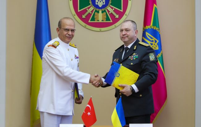 Україна і Туреччина домовилися відновити дружні візити кораблів