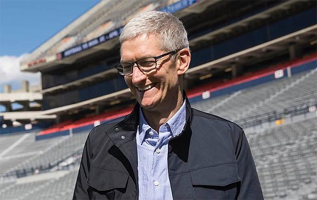 Глава Apple заработал 102 млн долларов за 2017 год