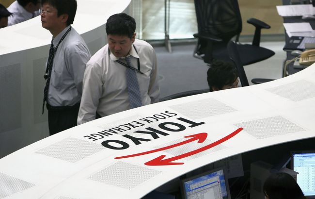 Японские индексы рухнули на фоне укрепления иены