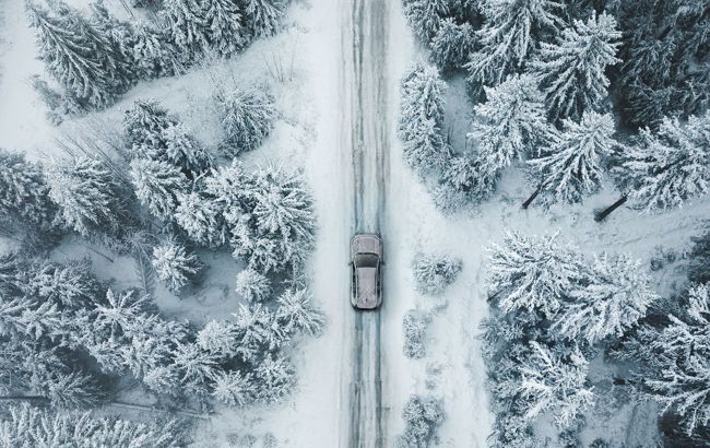 Новый кроссовер Toyota RAV4 впервые показали на официальных фото и назвали дату дебюта