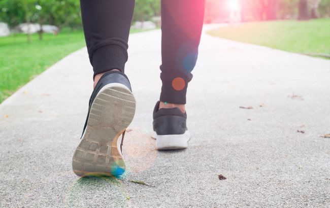 Скільки калорій ви спалите, пройшовши від 7 до 10 тисяч кроків? Відповідь вас точно здивує