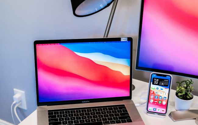 Для чего нужна лампа для монитора и как правильно ее выбрать