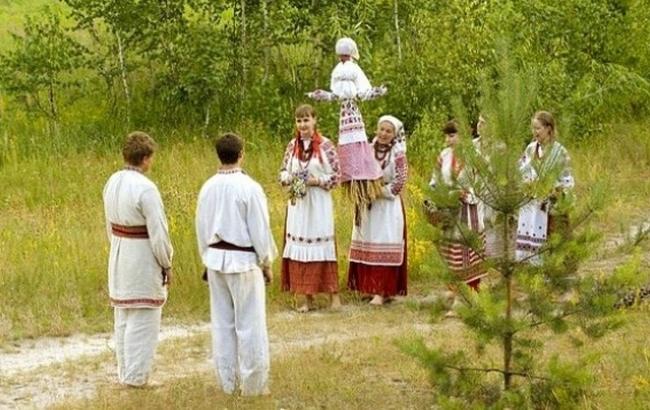 Какого числа Троица в 2015 году?