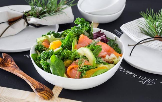 Салат с лососем, авокадо и апельсинами: необычный и вкусный микс